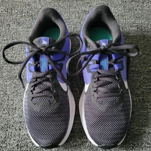 Nike Womens Downshifter Size 7 PRE-OWNED 💥